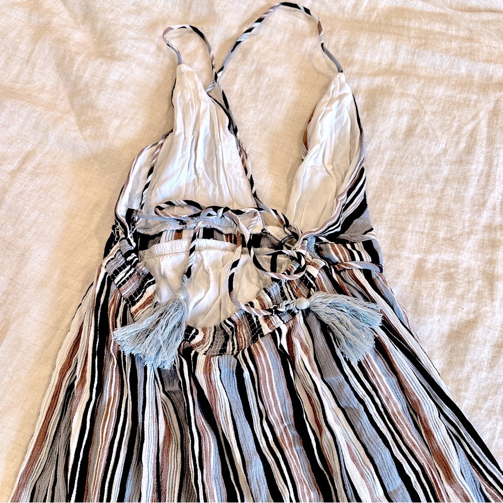 Lulu's Dress - Picture 7 of 12
